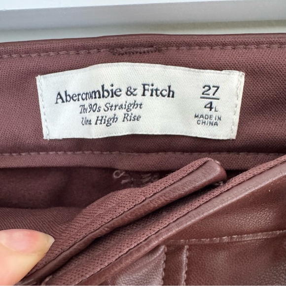 Abercrombie & Fitch The 90s Straight ultra high rise Vegan Leather Pants 27/4L - Picture 9 of 14